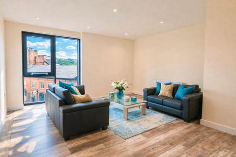 3 bedroom apartment to rent, 16 Ecco