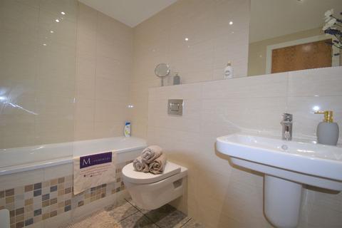 3 bedroom apartment to rent, 22 Ecco