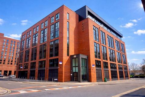 3 bedroom apartment to rent, 24 Ecco