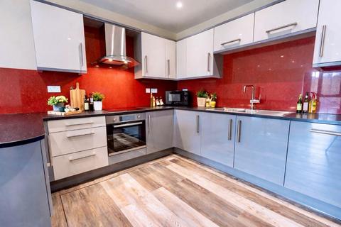 3 bedroom apartment to rent, 26 Ecco