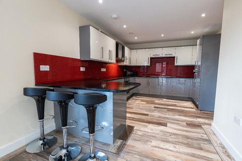 3 bedroom apartment to rent, 29 Ecco