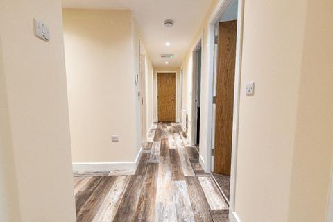 3 bedroom apartment to rent, 29 Ecco