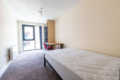 3 bedroom apartment to rent, 32 Ecco