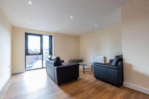 3 bedroom apartment to rent, 36 Ecco