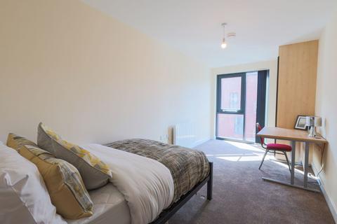 3 bedroom apartment to rent, 36 Ecco