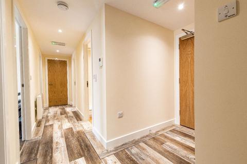 3 bedroom apartment to rent, 37 Ecco