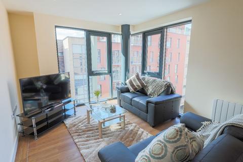 3 bedroom apartment to rent, 42 Ecco