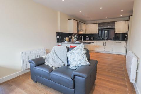 3 bedroom apartment to rent, 42 Ecco