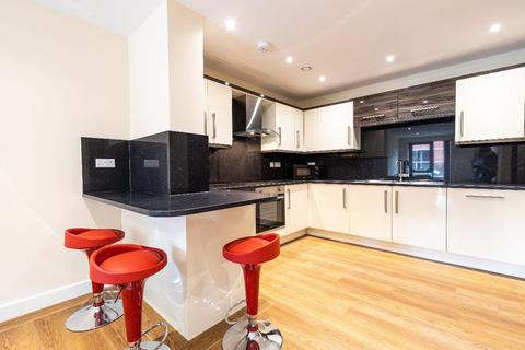 3 bedroom apartment to rent, 44 Ecco