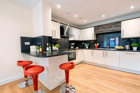 3 bedroom apartment to rent, 44 Ecco