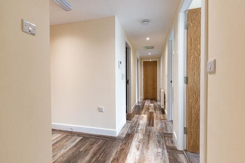 3 bedroom apartment to rent, 46 Ecco