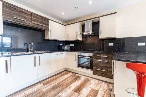 3 bedroom apartment to rent, 48 Ecco