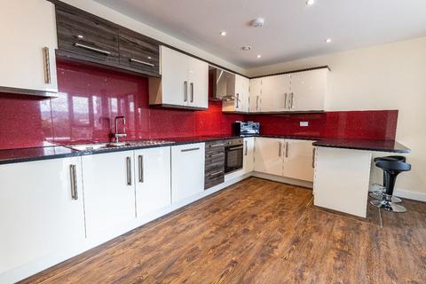 2 bedroom apartment to rent, 60 Ecco