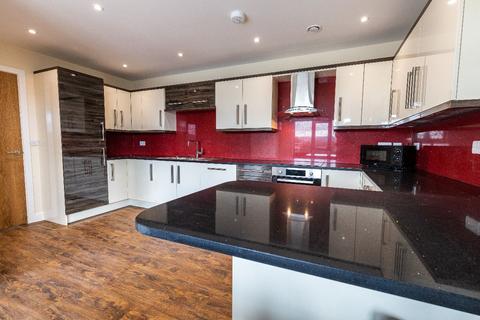2 bedroom apartment to rent, 60 Ecco