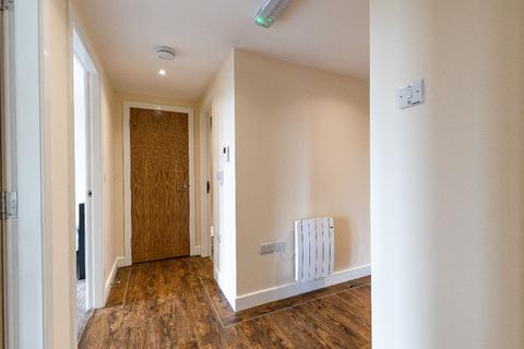 2 bedroom apartment to rent, 67 Ecco