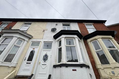 3 bedroom terraced house to rent, Haden Hill, Wolverhampton WV3