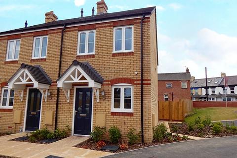 2 bedroom end of terrace house to rent, Sanderling Close, Barnstaple, Devon, EX32