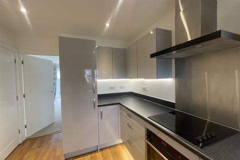2 bedroom end of terrace house to rent, Sanderling Close, Barnstaple, Devon, EX32