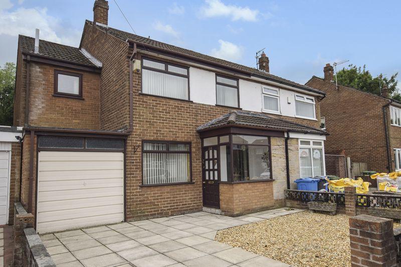 Lakeside Close, Widnes 4 bed semidetached house £175,000