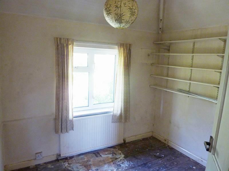 HIGH WYCOMBE 3 bed semi-detached house for sale - 265 000