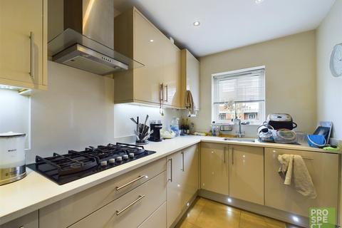 2 bedroom terraced house to rent, Kingfisher Drive, Maidenhead, Berkshire, SL6