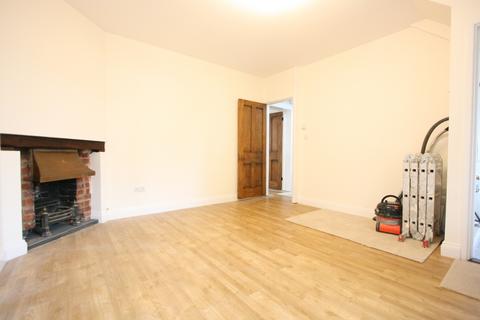 3 bedroom terraced house to rent, Northwood HA6