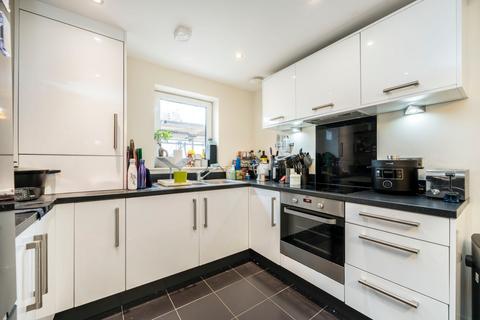 2 bedroom penthouse to rent, Fairthorn Road, Charlton, SE7