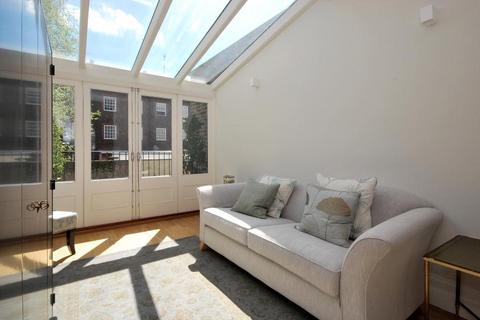 undefined, CLIVEDEN PLACE, BELGRAVIA, SW1W