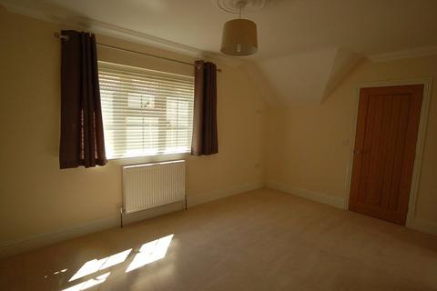 4 bedroom detached house to rent, Dove Close, Lakenheath, Brandon, Suffolk, IP27