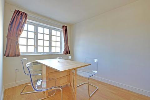 2 bedroom apartment for sale, Elizabeth Fry Place, Shooters Hill, London, SE18