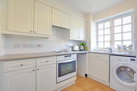 2 bedroom apartment for sale, Elizabeth Fry Place, Shooters Hill, London, SE18