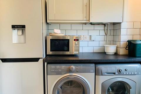 1 bedroom in a flat share to rent, Southmoor,  Oxfordshire,  OX13