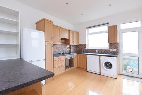 2 bedroom apartment to rent, Hutton Grove,  North Finchley,  N12
