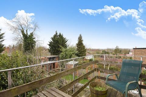 2 bedroom apartment to rent, Hutton Grove,  North Finchley,  N12