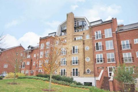 2 bedroom flat to rent, Iliffe Close, Reading