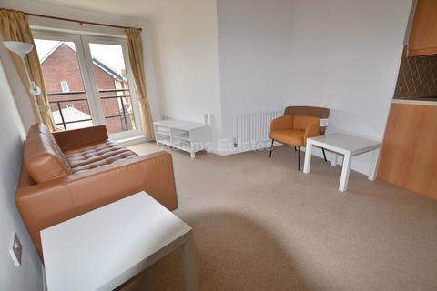 2 bedroom flat to rent, Iliffe Close, Reading
