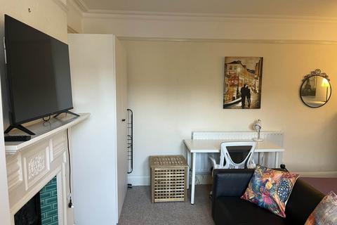 undefined, Farnham Road, Guildford GU2