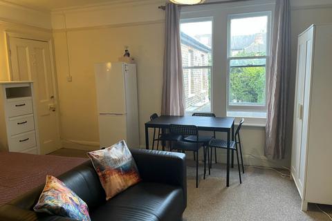 undefined, Farnham Road, Guildford GU2