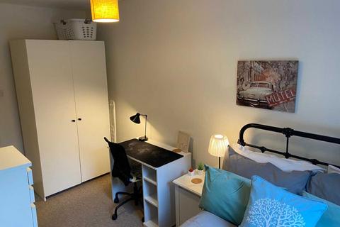 1 bedroom in a house share to rent, Rupert Road, Guildford GU2