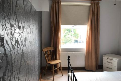 undefined, New Road, Guildford GU4