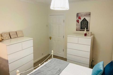 1 bedroom in a house share to rent, George Road, Guildford GU1