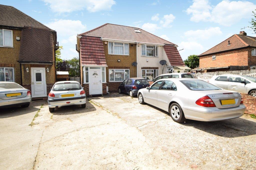 Stoke Poges Lane, Slough, SL1 2 bed semidetached house £349,950