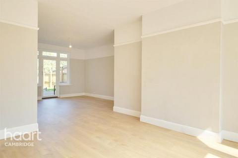 3 bedroom end of terrace house to rent, Radegund Road, Cambridge