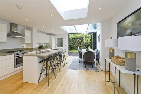 undefined, Black Lion Lane, London, W6