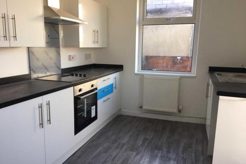 3 bedroom apartment to rent - 70A Herbert Street, Pontardawe, Swansea, SA8 4ED