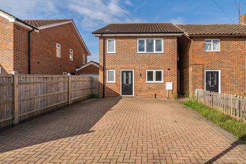 3 bedroom detached house for sale, Estridge Way, Tonbridge, TN10 4JS