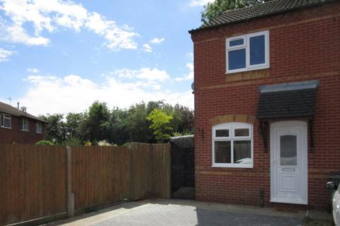 2 bedroom semi-detached house to rent, Clipstone Gardens, Leicester LE18