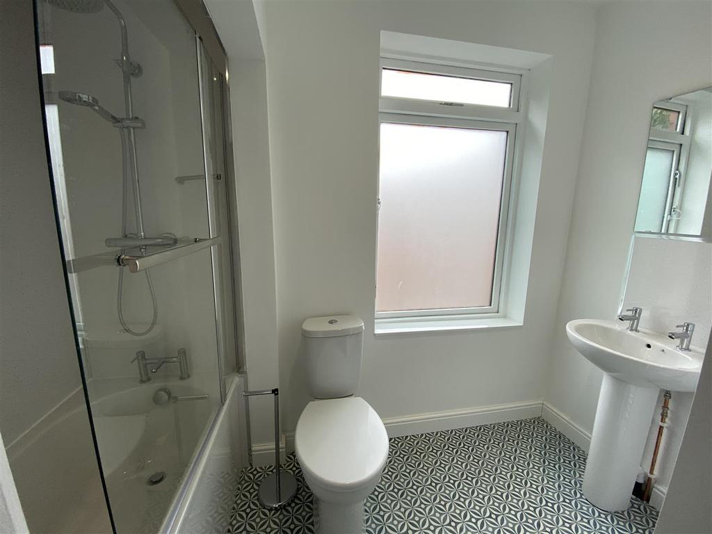 West Street, Hucknall, Nottingham 1 bed house £595 pcm (£137 pw)