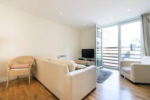 2 bedroom apartment to rent, Basire Street, London, N1