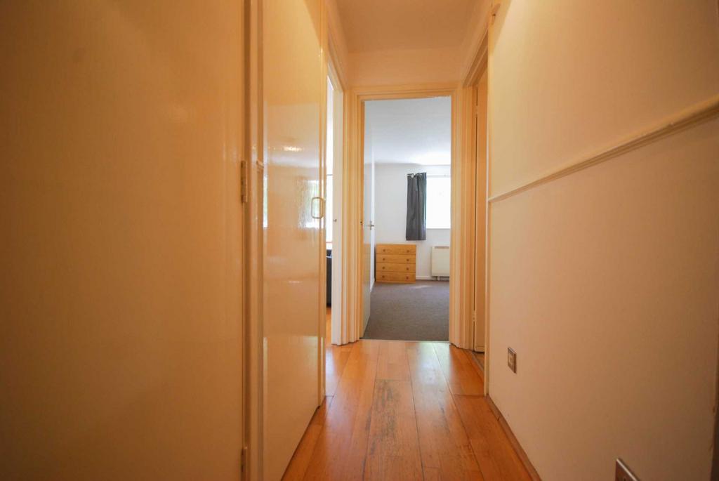 Apartment in London - View 2